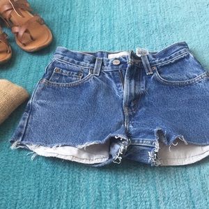 💫Super trendy Levi shorts